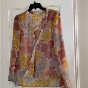 Floral Wayf blouse